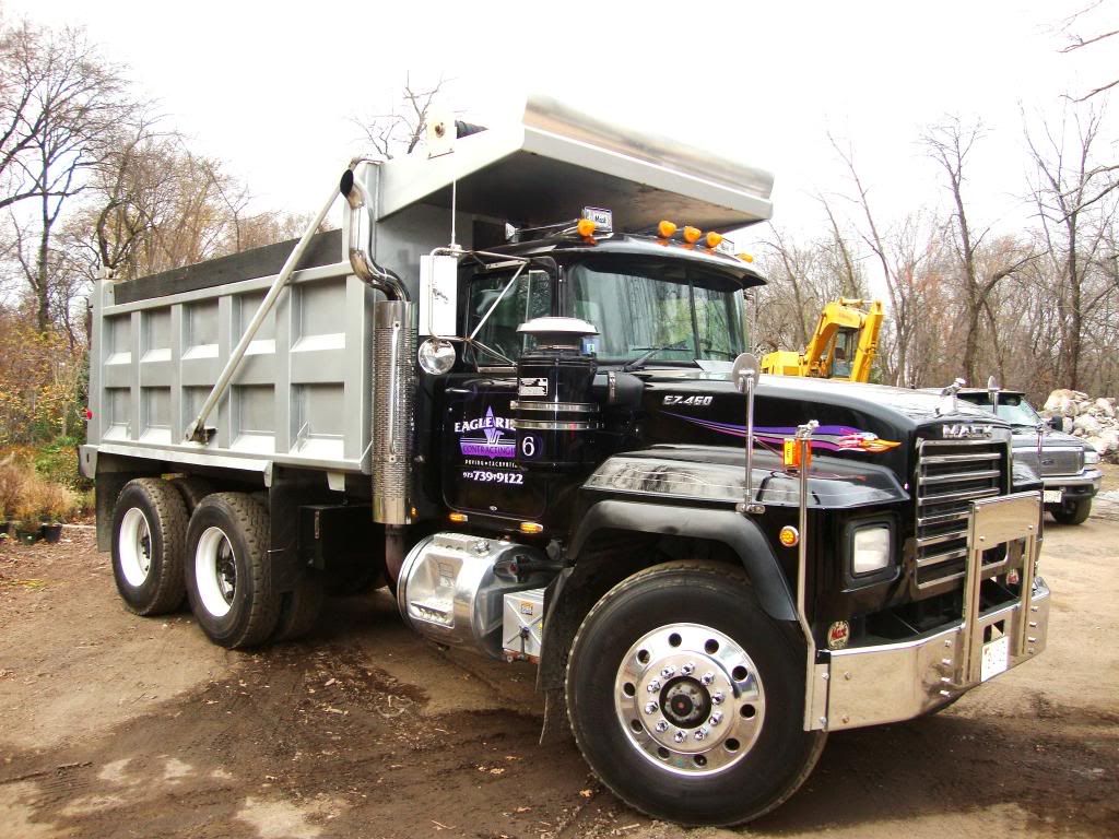 2000 Mack Tandem Dump Truck RD-688S