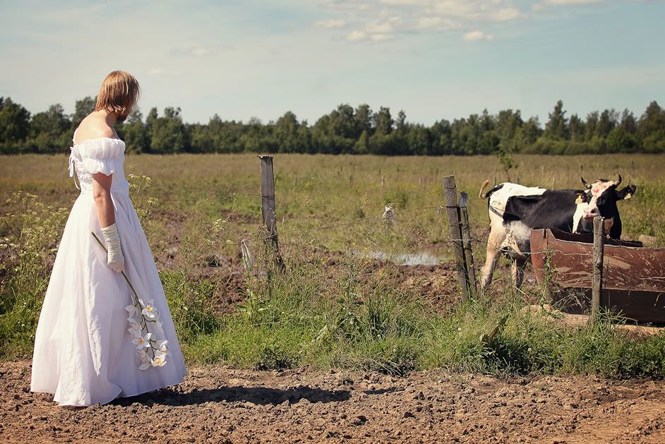 lady in white