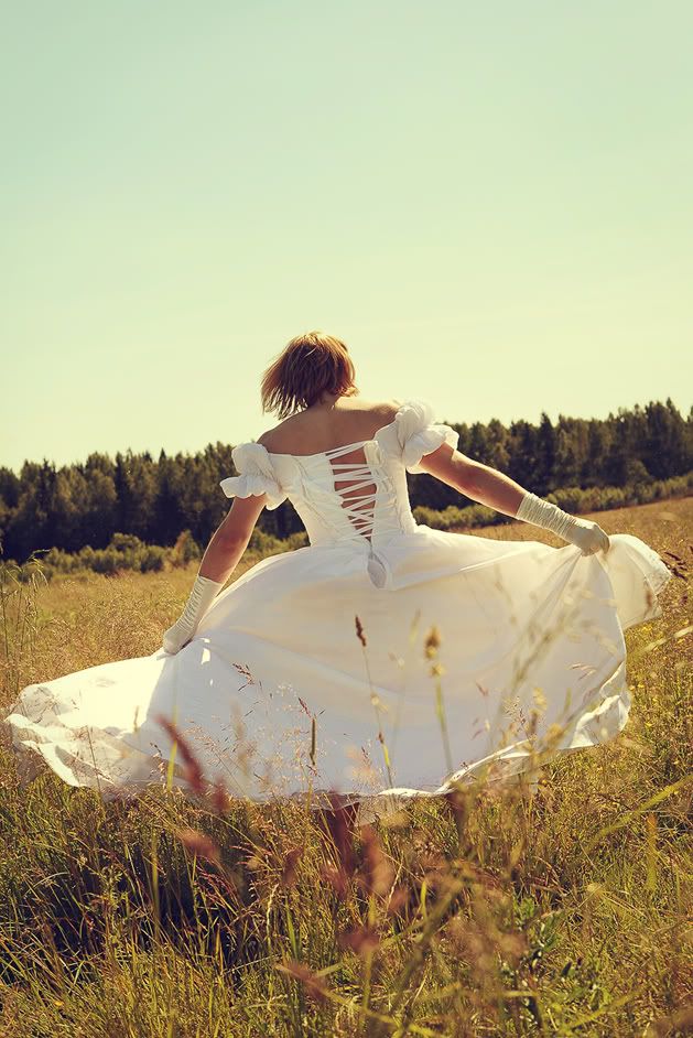 lady in white