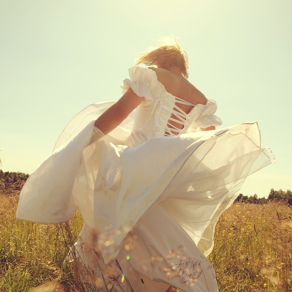 lady in white